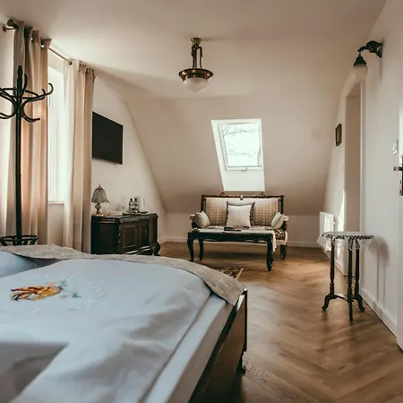 Galeria Trunkow Regionalnych Michal Olszewski I Apartment *